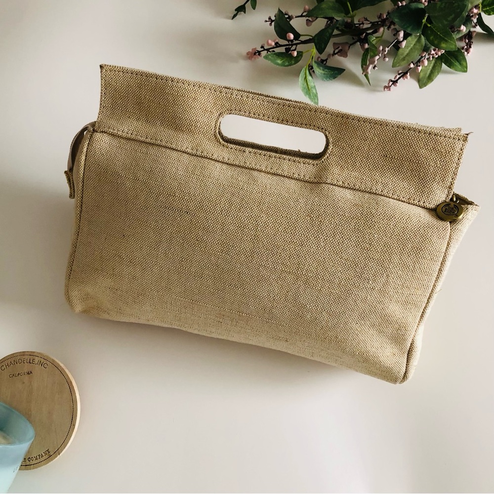 Handbag/Sachet/the Body Shop/tan color/used.